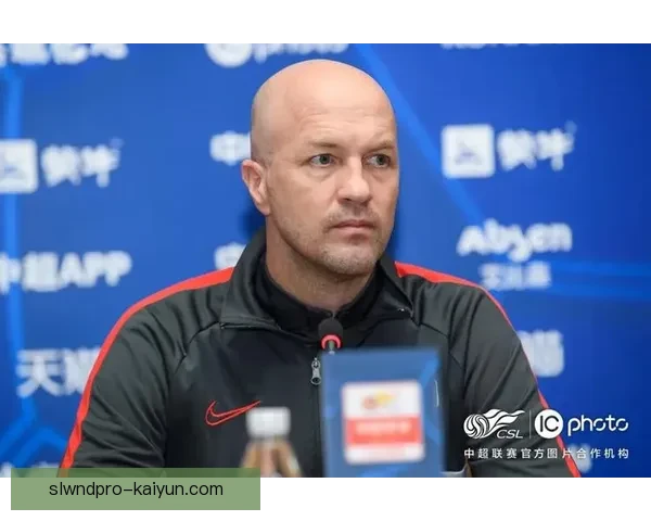 克鲁伊夫近期比赛表现分析，状态持续回暖值得关注